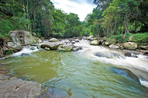 Belihuloya river and bathing spots